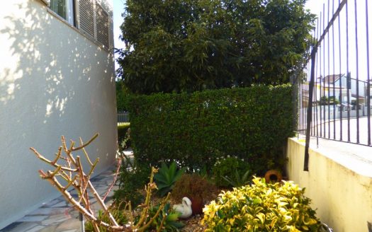 Moradia em zona de excelência, com piscina