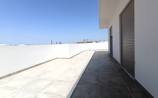 Dúplex com Terraço e Garagem!